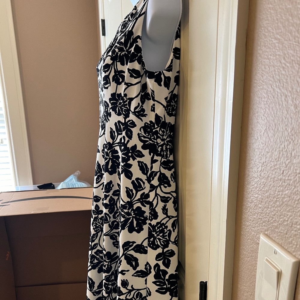 Anne Klein Floral Print Dress size 8 NWT - Picture 2 of 11